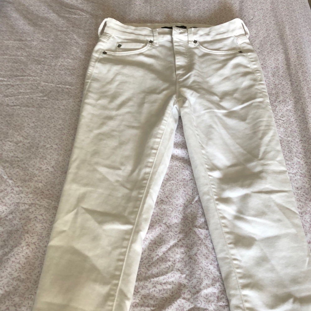 Skinny cropped jeggings.